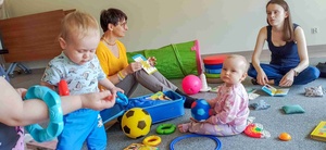 Tu mamy spotkamy: Zdrowy uśmiech twojego dziecka - Prowadząca i uczestniczki spotkania