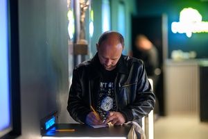 39. TNF - Dzień 1 (30.05.2025) - Widz oddający swój głos na film konkursowy