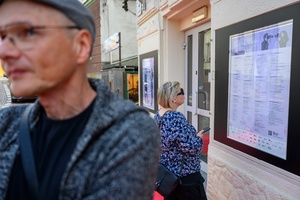 39. TNF - Dzień 1 (30.05.2025) - Publiczność festiwalowa wchodząca do kina