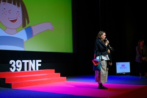 39. TNF - Dzień 2 (31.05.2025) - Na scenie Marzenia Zofia Stanecka zapraszająca najmłodszych widzów na seans przygód "Basi"