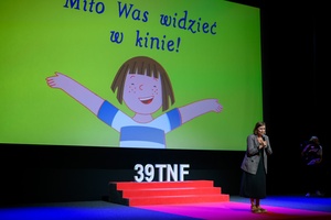 39. TNF - Dzień 2 (31.05.2025) - Na scenie Marzenia Agnieszka Hołda-Myśliwiec zapraszająca na seans