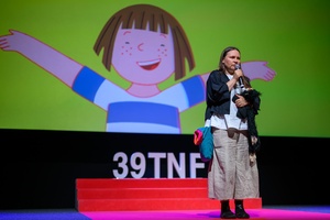 39. TNF - Dzień 2 (31.05.2025) - Na scenie Marzenia Zofia Stanecka zapraszająca najmłodszych widzów na seans przygód "Basi"