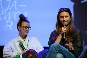 39. TNF - Dzień 2 (31.05.2025) - Na scenie aktorki Nel Kaczmarek i Angelika Smyrgała podczas spotkania z publicznością po projekcji "Utraty równowagi"