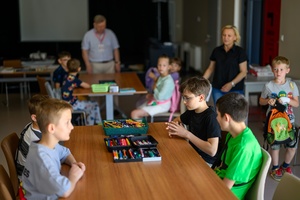 39. TNF: Dzień 3 (1.06.2025) - Warsztat dla najmłodszych "Poznaj tajniki animacji i zostań w filmowcem" prowadzony przez Eugeniusza Gordziejuka w DKW