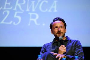 39. TNF: Dzień 3 (1.06.2025) - Na scenie Marzenia reżyser Tadeusz Śliwa podczas spotkania z publicznością po projekcji "Światłoczułej"