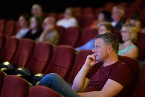 39. TNF: Dzień 4 (2.06.2025) - Widzowie podczas spotkania z twórczyniami filmu "Posłuchaj, co chcę ci powiedzieć"