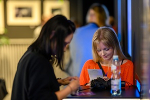 39. TNF: Dzień 4 (2.06.2025) - Widzki wypełniające po seansie kupony plebiscytu publiczności