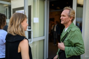 39. TNF: Dzień 5 (3.06.2025) - Przed kinem witający się z Magdaleną Piątek aktor Andrzej Chyra