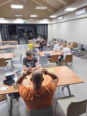 Turniej eliminacyjny Carcassonne 2025 - Gracze podczas rozgrywki turniejowej