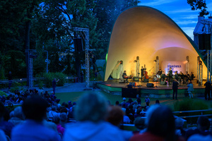 Starówka Jazz Festival 2025 - Koncert I - Na scenie tarnowskiego amfiteatru Rhythm Kings Big Band