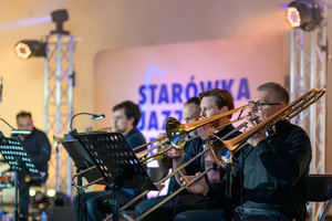 Starówka Jazz Festival 2025 - Koncert I - Na scenie tarnowskiego amfiteatru Rhythm Kings Big Band