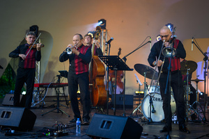 Starówka Jazz Festival 2025 - Koncert I - Na scenie tarnowskiego amfiteatru Five O'Clock Orchestra