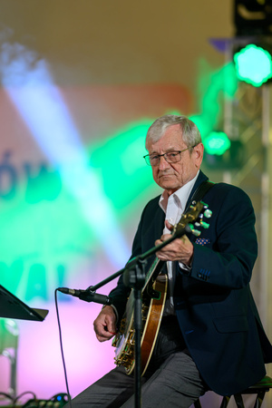 Starówka Jazz Festival 2025 - Koncert II - Leliwa Jazz Band & Wojciech Kamiński na scenie amfiteatru letniego