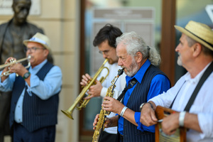 Starówka Jazz Festival 2025 - Koncert II - Parada nowoorleańska na tarnowskim rynku
