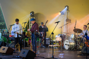 Starówka Jazz Festival 2025 - Koncert II - Stanula Sekstet na scenie amfiteatru letniego