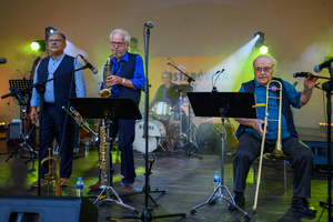 Starówka Jazz Festival 2025 - Koncert II - Old Boys Band na scenie amfiteatru letniego