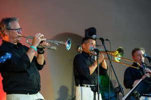 Starówka Jazz Festival 2025 - Koncert III - RB Dixie Five na scenie tarnowskiego amfiteatru