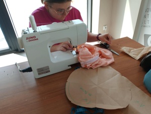 Twoja poduszka ZAFU - Uczestniczka podczas warsztatów