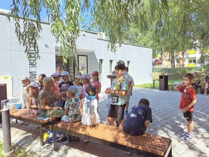 Wakacyjne senso-warsztaty - Uczestnicy podczas warsztatów