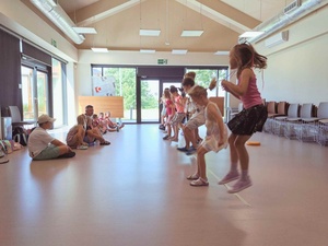 Wakacyjne senso-warsztaty - Uczestnicy podczas warsztatów