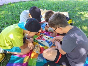 Wakacyjne senso-warsztaty - Uczestnicy podczas warsztatów