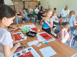 Wakacyjne senso-warsztaty - Uczestnicy podczas warsztatów