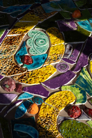 montaż ceramiki na tarasie widokowym - mozaika