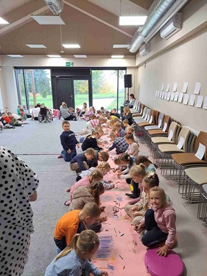 Poczytanki-rysowanki - Uczestnicy podczas warsztatów