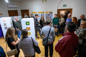 Wernisaż wystawy „Płytka Tarnowska” - Uczestnicy podczas wernisażu