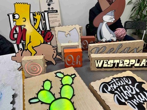 Przedświąteczny kiermasz twórczości i rękodzieła - Wystawcy podczas kiermaszu