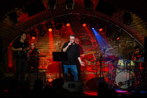 Koncert: SM Rock - Występ uczniów i nauczycieli szkoły S.M.Rock przy udziale publiczności.