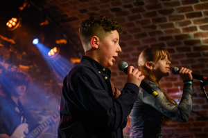 Koncert: SM Rock - Występ uczniów i nauczycieli szkoły S.M.Rock przy udziale publiczności.