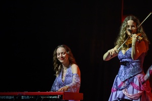 Koncert: Lor - Na scenie występujący zespół Lor