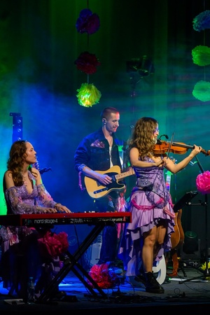 Koncert: Lor - Na scenie występujący zespół Lor