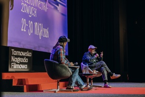40. TNF: Dzień 4 (25.05.26) - Na scenie Marzenia Ryszard Jaźwiński i Wojtek Smarzowski, reżyser film "Dom dobry" podczas spotkania z widzami