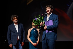 40. TNF: Gala Wręczenia Nagród - Na scenie Marzenia nagrodzony za Debiut odtwórca głównej roli w filmie "Brat" - Filip Wiłkomirski