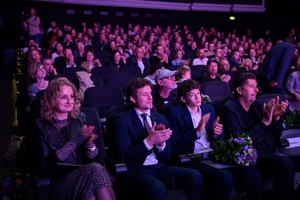 40. TNF: Gala Wręczenia Nagród - Publiczność i laureaci w sali kinowej podczas Gali