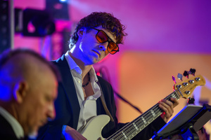 Starówka Jazz Festival – Old Boys Band / Big Band Bochnia - Koncert jazzowy w Amfiteatrze w Tarnowie – widok na scenę i zgromadzoną publiczność.