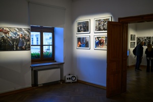 Wystawa: Zrozumie życie - Fotografie prezentowane na wystawie.