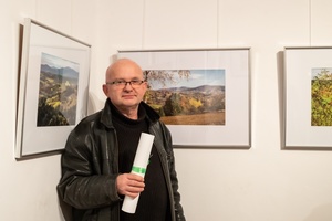 Wernisaże dzień po dniu: Zbigniew Walkowicz „Górki, pagórki i fałdki…”