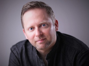 Plakat: 37. TNF - Podsumowanie: projekcja specjalna i spotkanie z Michałem Oleszczykiem