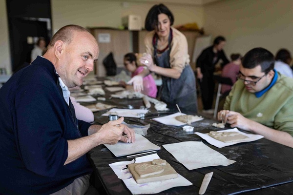 DKW: „Wzorzysty kafelek” - warsztaty ceramiczne spot. 1 dla osób z niepełnosprawnościami