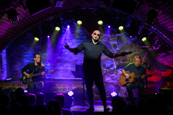 Koncert: Zaduszki - Damian Ukeje