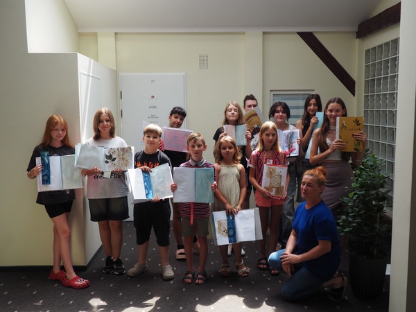 Wakacje z otwARTą: Warsztaty robienia zielników (15-19.07.2024 r.)